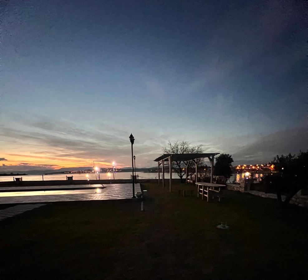 Lavantali Konak Otel Restoran Seferihisar Esterno foto
