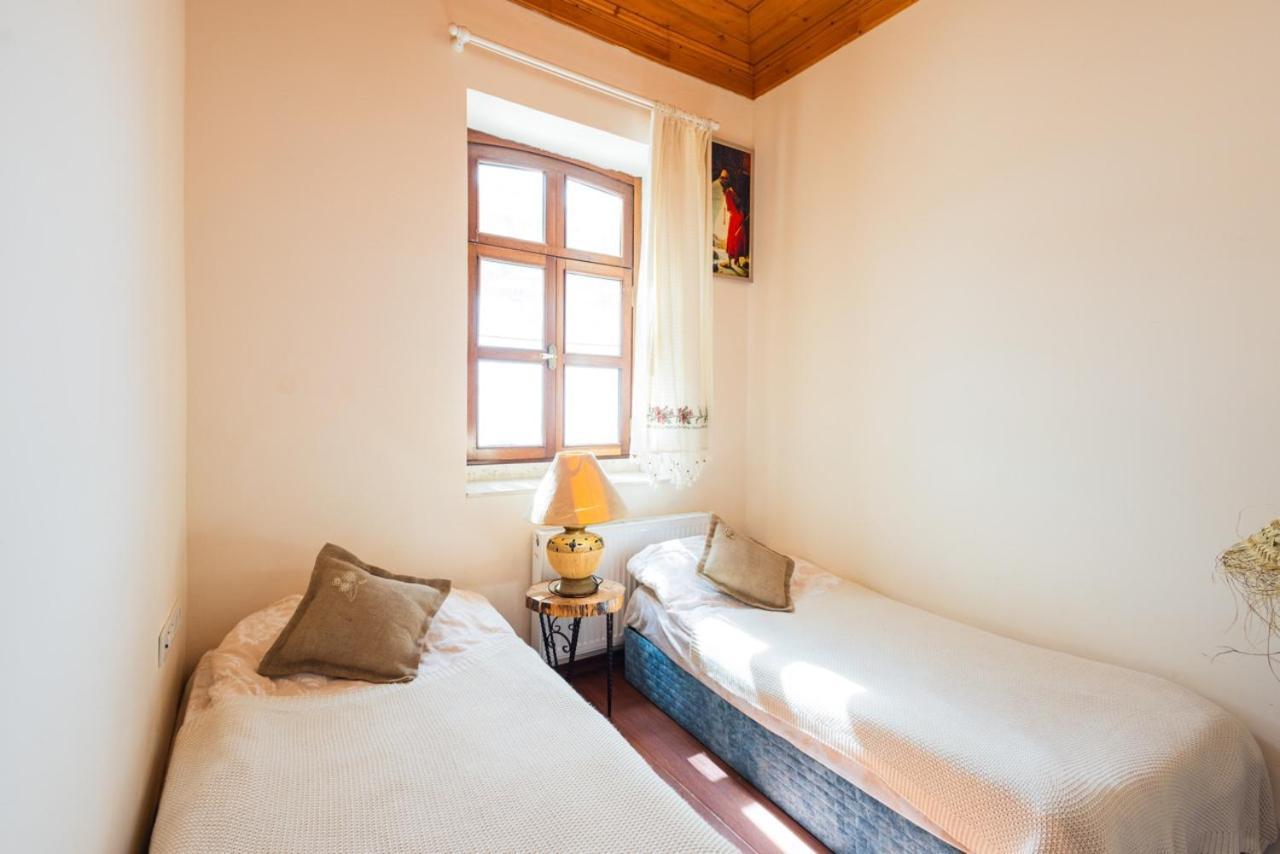 Lavantali Konak Otel Restoran Seferihisar Esterno foto