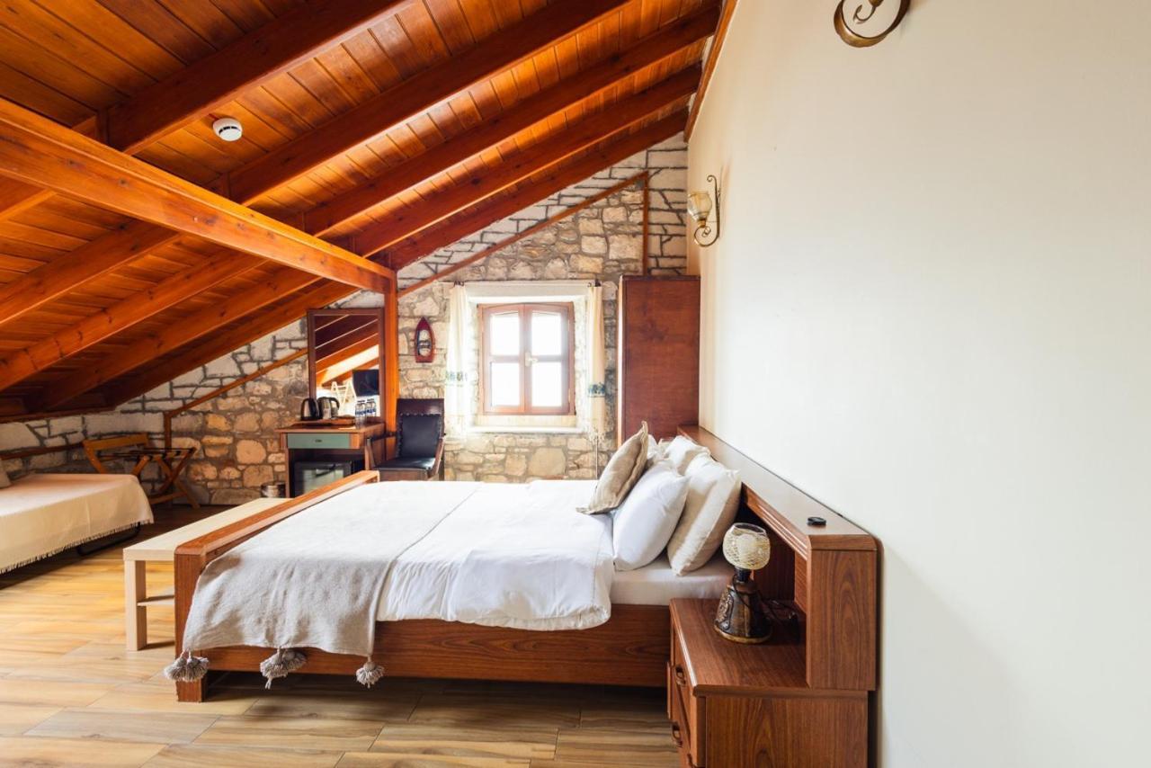 Lavantali Konak Otel Restoran Seferihisar Esterno foto