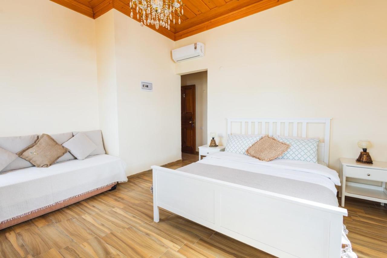 Lavantali Konak Otel Restoran Seferihisar Esterno foto
