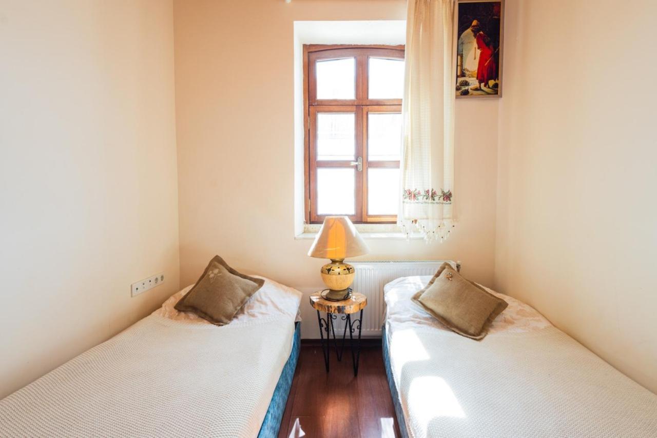 Lavantali Konak Otel Restoran Seferihisar Esterno foto