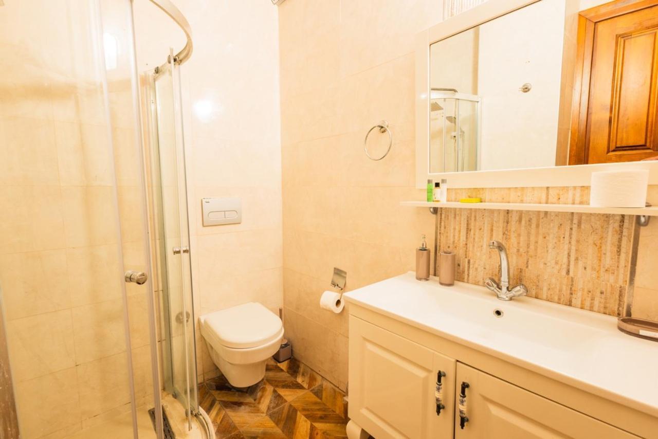 Lavantali Konak Otel Restoran Seferihisar Esterno foto