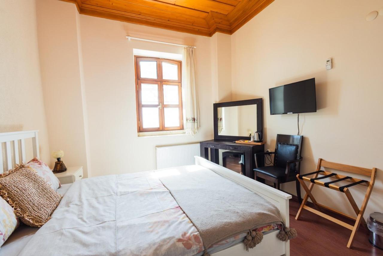 Lavantali Konak Otel Restoran Seferihisar Esterno foto