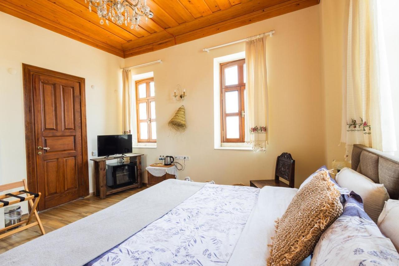 Lavantali Konak Otel Restoran Seferihisar Esterno foto