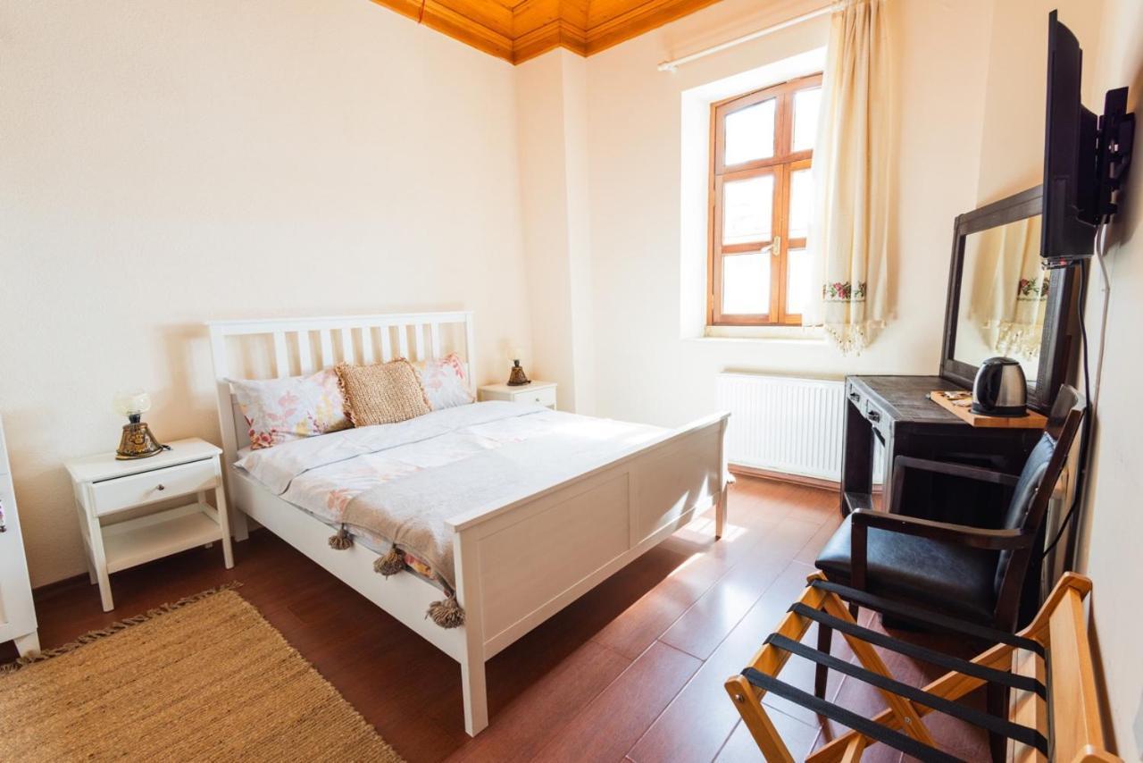 Lavantali Konak Otel Restoran Seferihisar Esterno foto