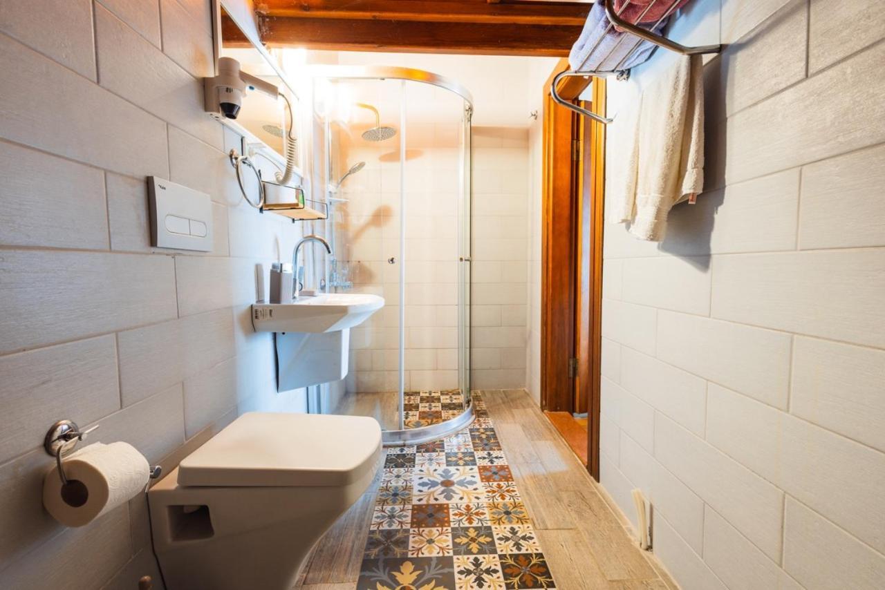 Lavantali Konak Otel Restoran Seferihisar Esterno foto